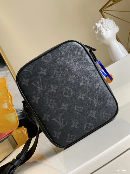 Cheap Wearable LOUIS VUITTON Christopher Wallet 0804